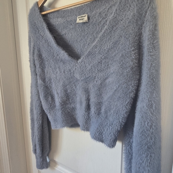 Sweater - Picture 8 of 8